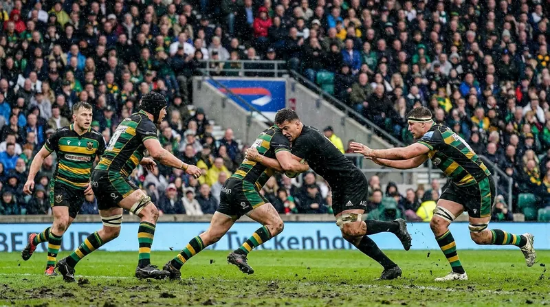 Northampton Saints and Exeter Chiefs will battle for the Premiership title at Twickenham.