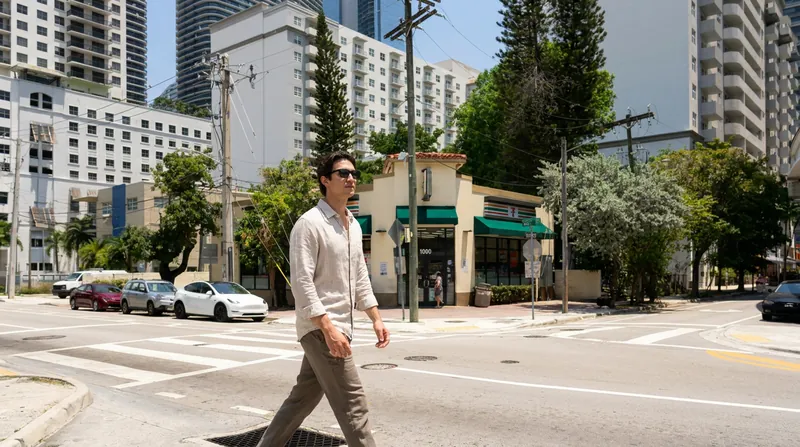 Smart glasses prioritize social acceptability and all-day comfort over immersive displays.