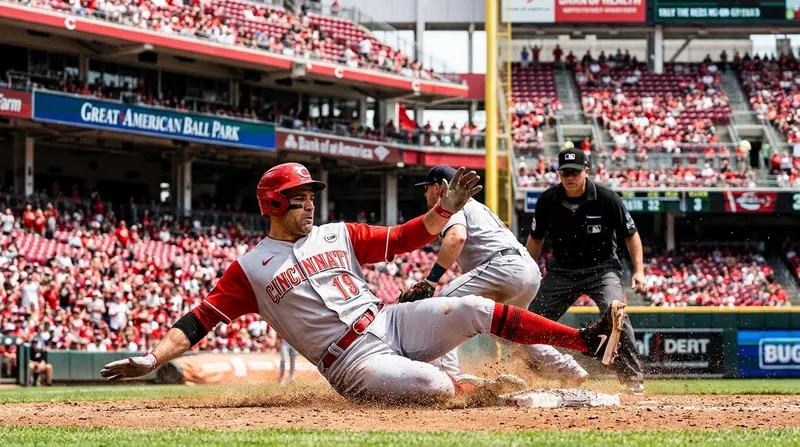 Elly De La Cruz is expected back in the Reds' lineup after recovering from a hamstring strain.