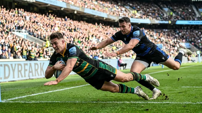 George Hendy's spectacular finishing in the final quarter proved the difference for the Saints.