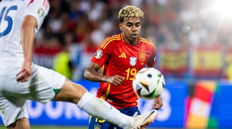 Yamal's elite dribbling ability is viewed as the key to breaking down deep defensive blocks.