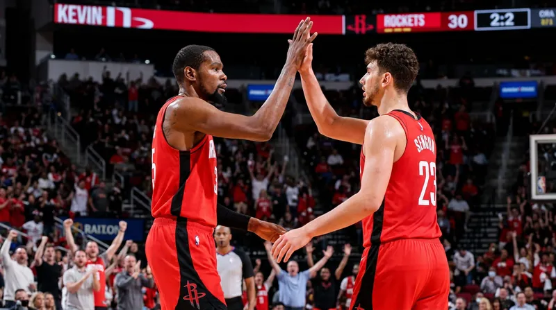 The Rockets are eager to pair VanVleet with their frontcourt duo of Kevin Durant and Alperen Şengün.