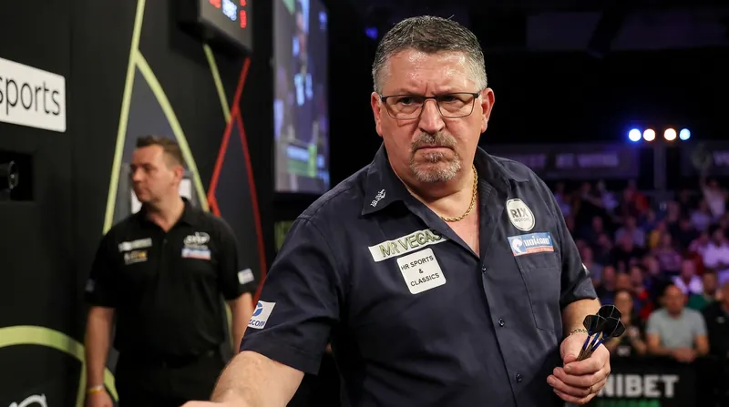 Gary Anderson has banned himself from using landscaping tools after a chainsaw accident derailed his previous season.