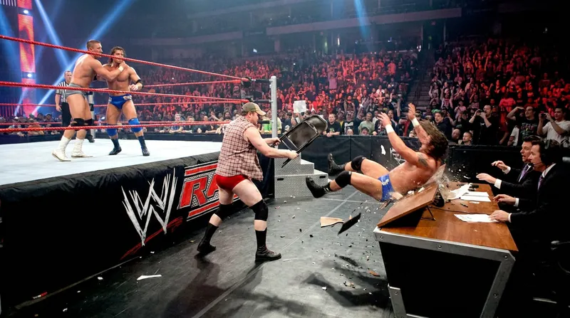 The Triple Threat rules allowed for chaotic, no-disqualification action throughout the main event.