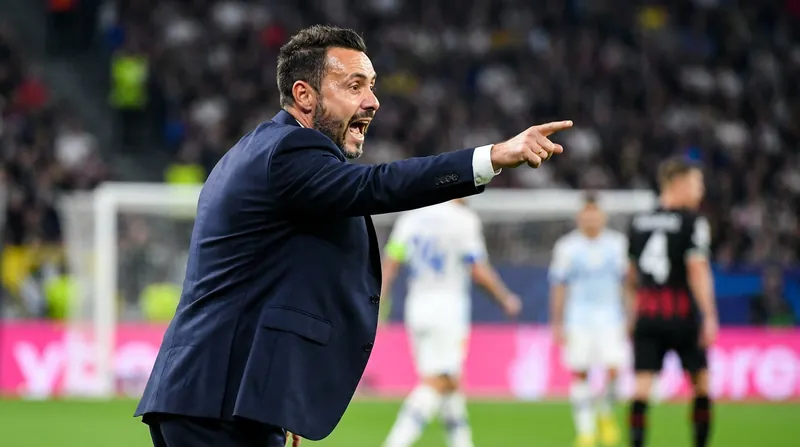 Tottenham manager Roberto De Zerbi had built his tactical system around Simons' creative abilities.