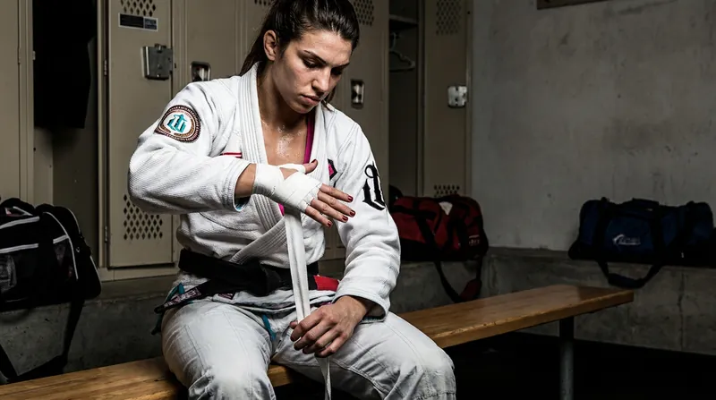Mackenzie Dern will defend her strawweight title against Gillian Robertson in the co-main event.