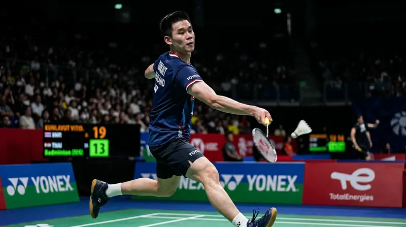 World No. 2 Kunlavut Vitidsarn remains the primary challenger to Shi's ranking.