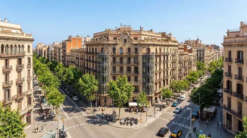 Barcelona plans to phase out all 10,101 of its licensed tourist apartments by November 2028.