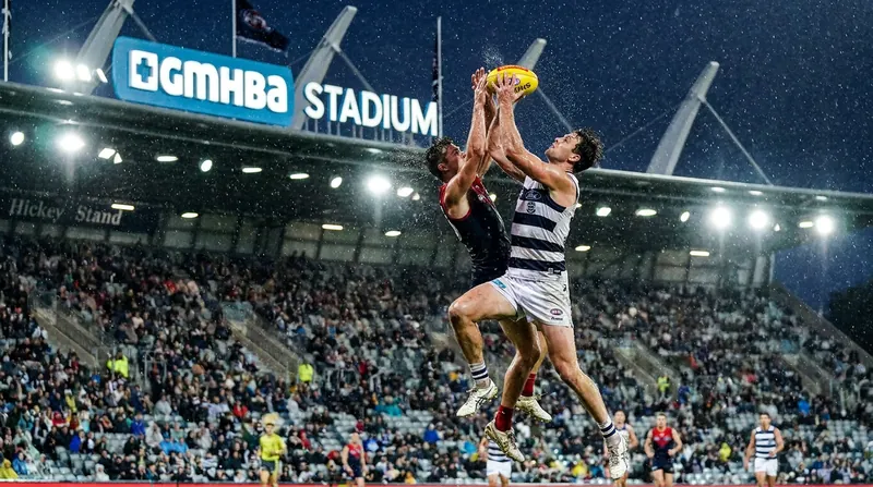 The high-scoring shootout defied the wet conditions leading up to the opening bounce.