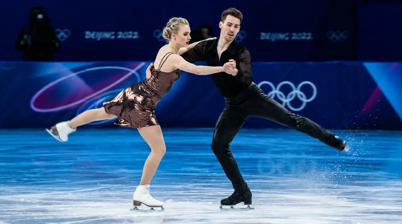 Matthias Versluis and Juulia Turkkila returned from a severe leg nerve injury to win their sixth Finnish national title.