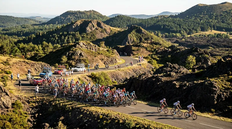 The punchy, medium-mountain terrain of the first week provided fertile ground for early breakaway raids.