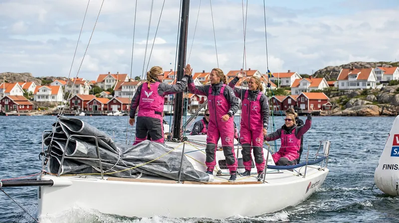 Pauline Courtois and her Match in Pink crew successfully defended their Nordea Women's Trophy title.