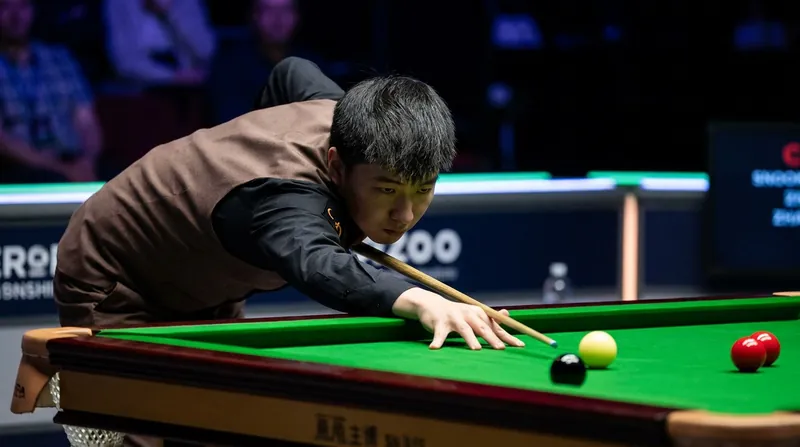 2025 World Champion Zhao Xintong is projected to take the number one spot if Trump fails to defend his points.