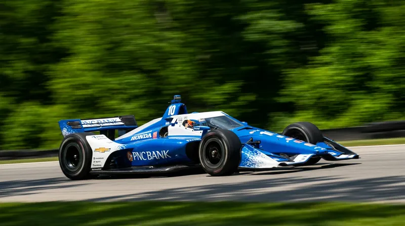 Alex Palou maintained his championship lead with a consistent top-five finish at Mid-Ohio.