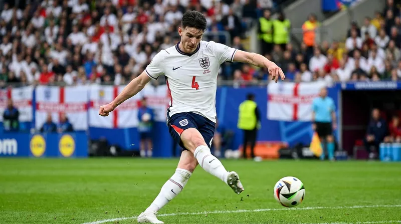 Declan Rice opened the scoring in the third minute with a stunning strike from distance.