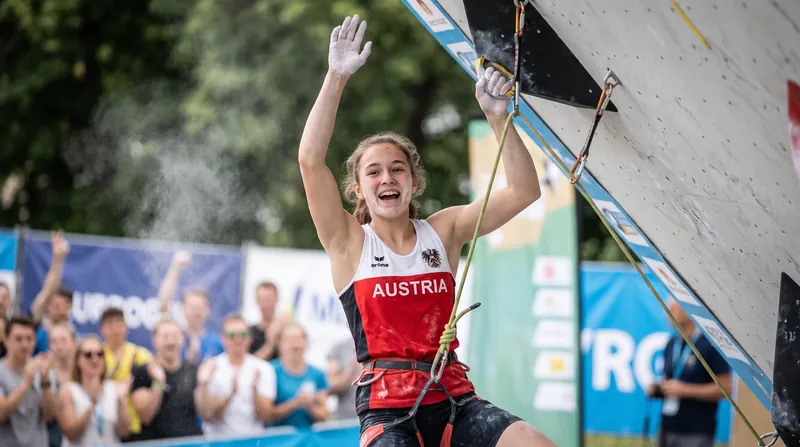 Anika Deubler celebrates her dominant 50+ score in the Women's Lead final.