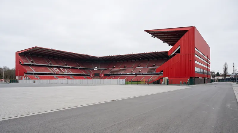 The firm's aggressive expansion into global sports fractured as liquidity dried up.