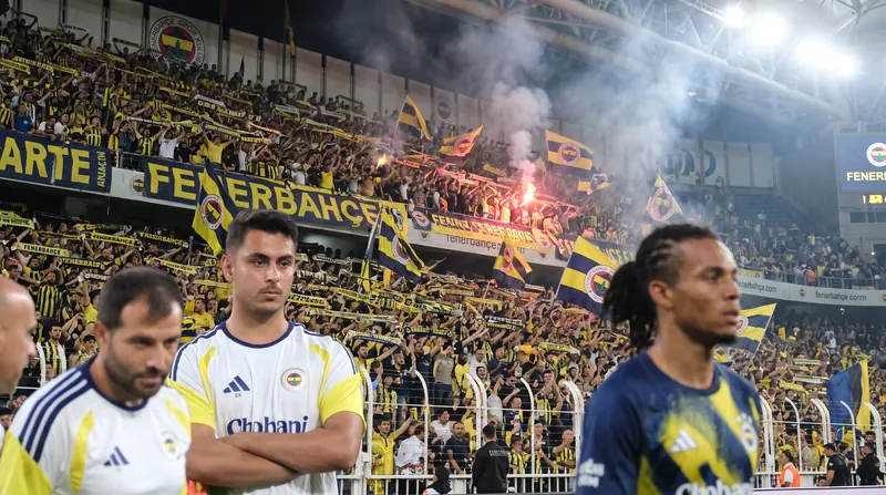 Fenerbahçe supporters are hoping their aggressive summer spending spree will unseat Galatasaray.