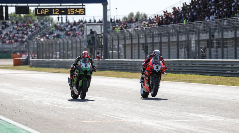 The battle for third place remains fiercely contested between the Lowes brothers and Yari Montella.