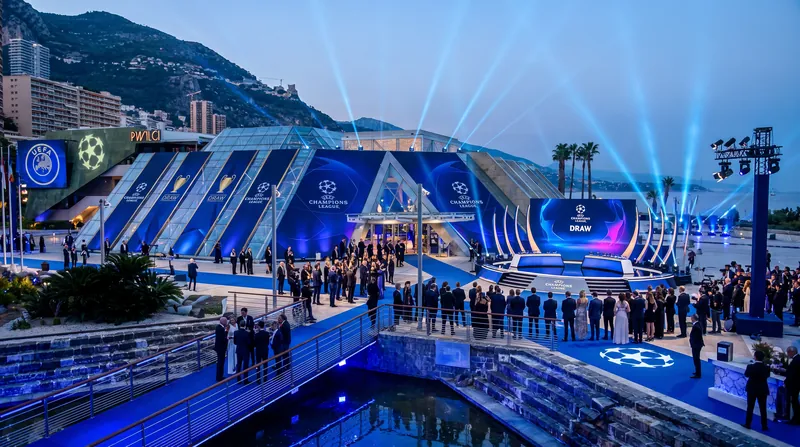 The complex new format requires a computer-assisted draw to map out the eight-match schedules.
