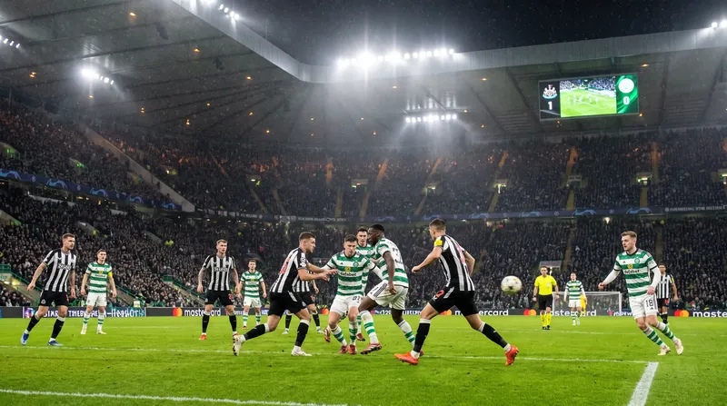 LASK's high-volume transition pressing completely dismantled Celtic's ability to build from the back.
