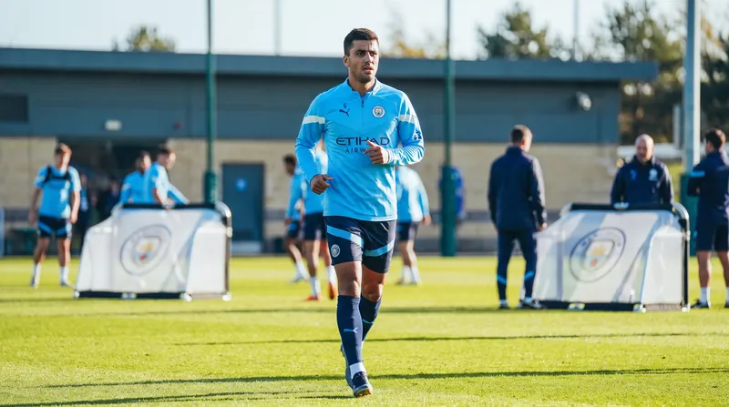 Jérémy Doku is targeting an early-to-mid September return for Manchester City.