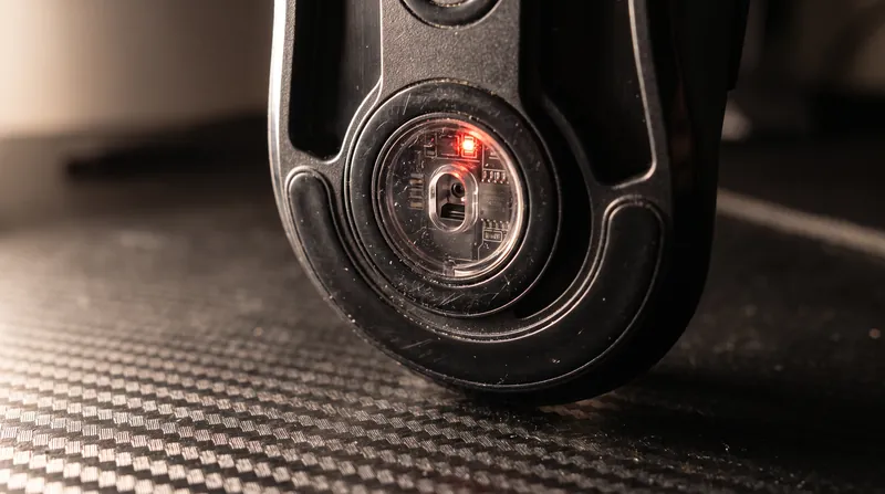 To saturate an 8000Hz connection, the sensor must detect 8,000 distinct pixels of movement per second.