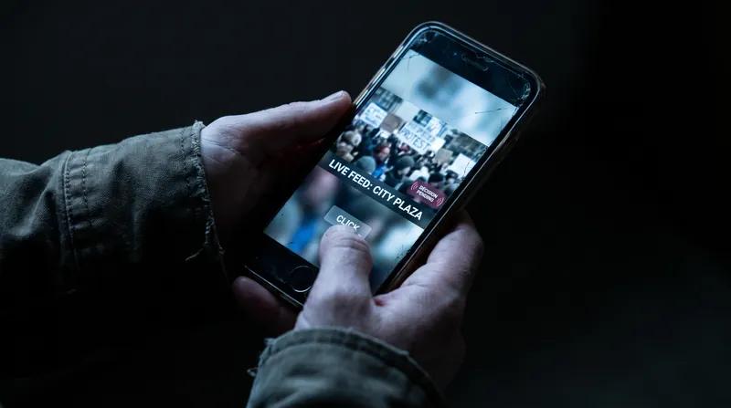 The algorithm heavily weights the initial click on the homepage to capture passive attention.