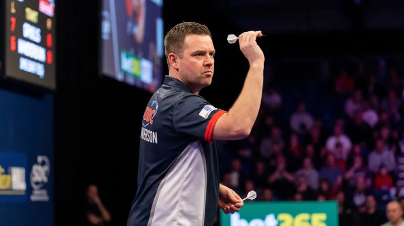 Luke Humphries battled through a shoulder injury to reach his fourth final in five events.