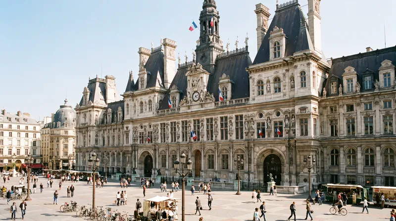The Assemblée Citoyenne de Paris holds a permanent mandate to submit legislation to the city council.