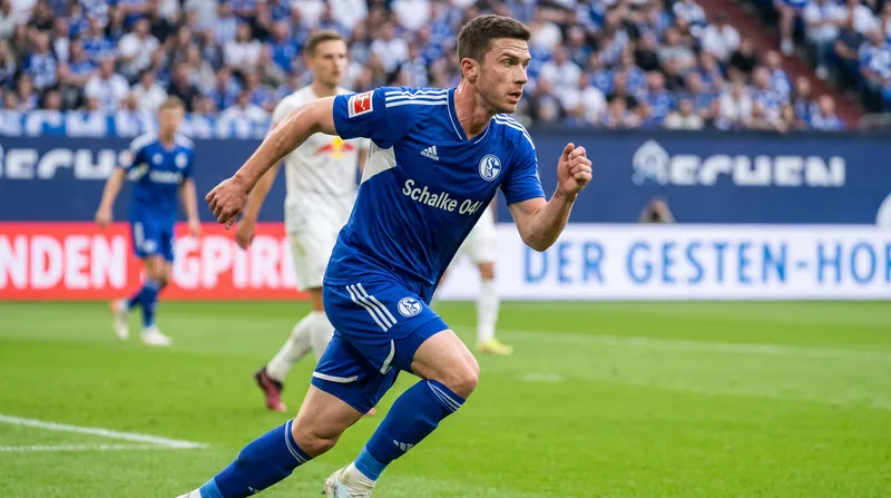 Robin Gosens sparked Schalke's attack against his former club, helping to secure the historic victory.