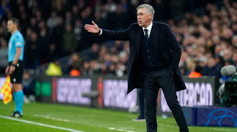 Interim manager Óscar Sánchez takes charge of a Valencia side desperate for a result.