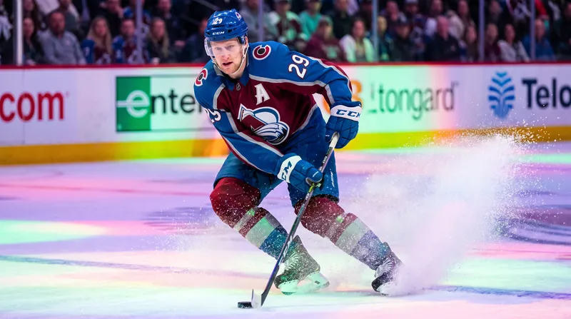 Nathan MacKinnon and the Colorado Avalanche are looking to bounce back from a disappointing playoff exit after winning the Presidents' Trophy.