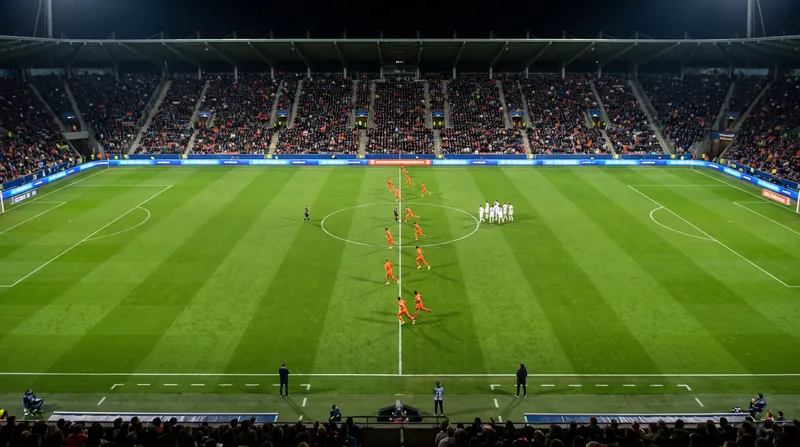 Tactical discipline and pressing triggers will define the midfield battle in Amsterdam.