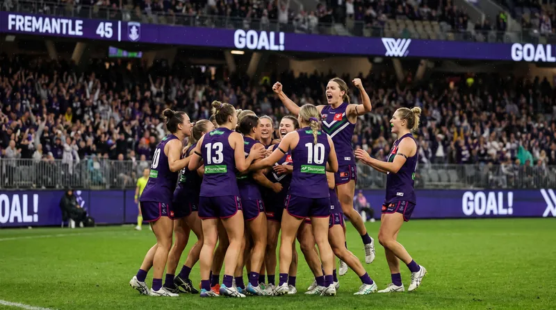 Fremantle vaulted into the top eight with a commanding 25-point win over Adelaide.