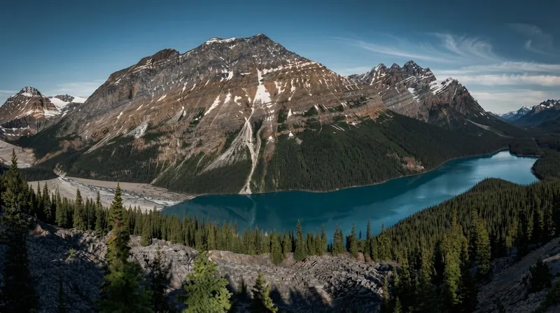Viewing the lake from an elevated position allows observers to look directly into the photic zone.